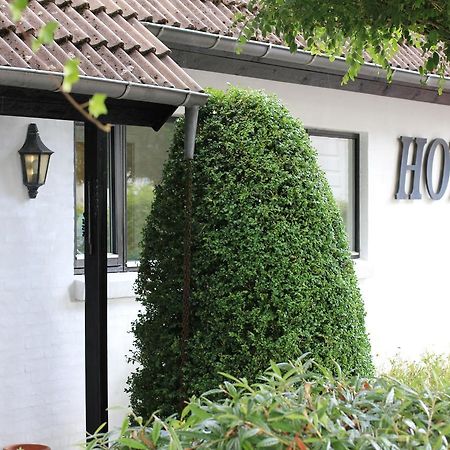 Lyng Dal Hotel Og Restaurant Ry Exterior foto